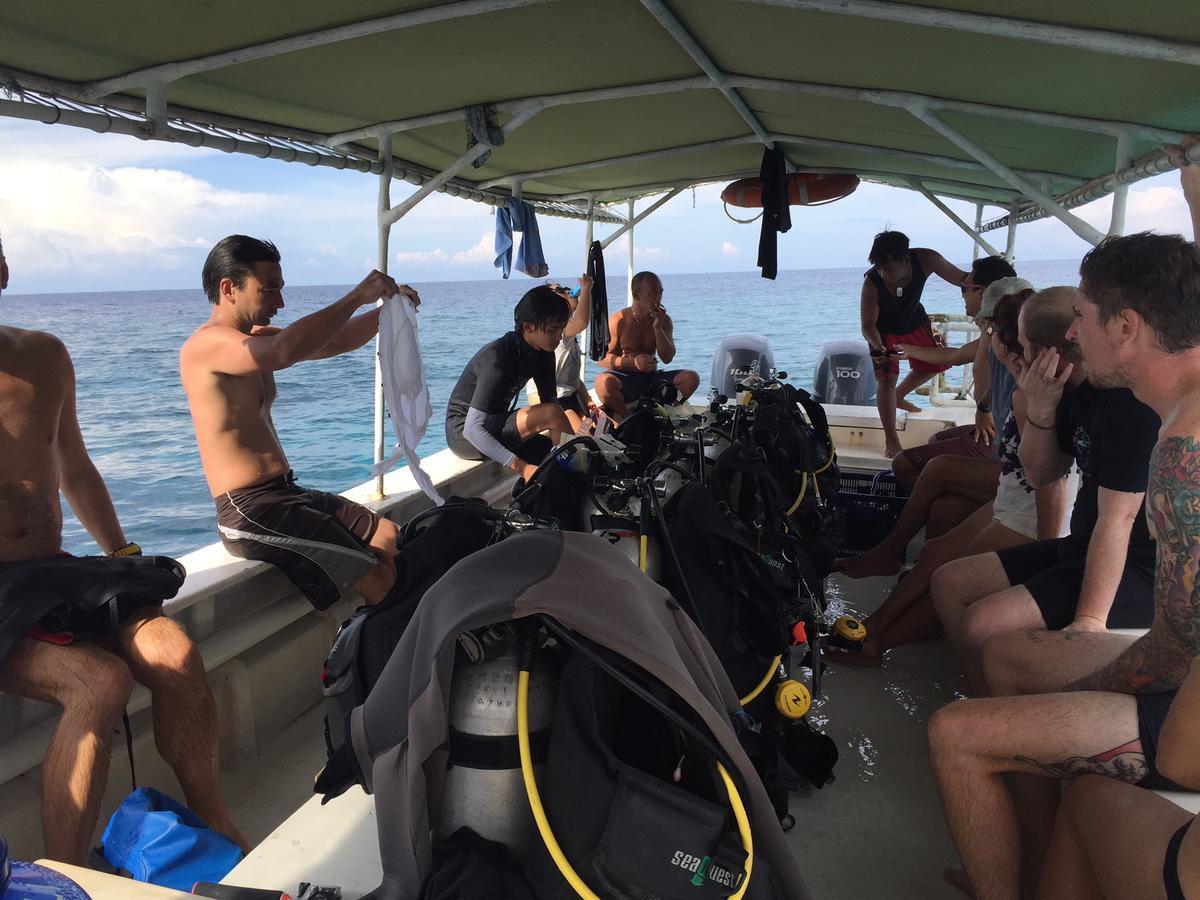 Black Marlin - Kadidiri Batudaka ภายนอก รูปภาพ